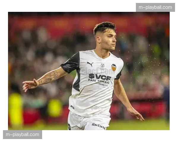 官方:瓦伦西亚前锋杜罗十字韧带撕裂,赛季报销 官方:瓦伦西亚前锋杜罗十字韧带撕裂,赛季报销