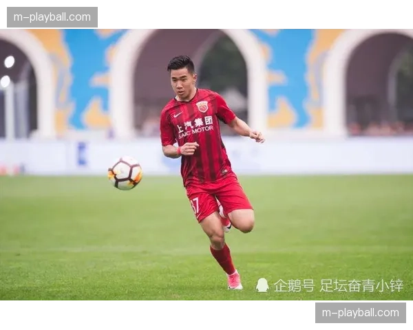 中超首次引入“替补球员热身区”近距离机位，多端观众可实时观看替补动态